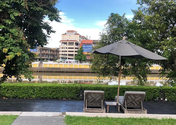 Hotel Ping Silhouette